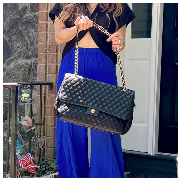 ShopEvelynne Handbags - #13 Jumbo Black Quilted Design Texture Twist Turn Flap Open Closure…